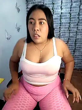 Snapshot of patty_bersh chatting on 02.14.25 patty bersh online show from 02.14.25