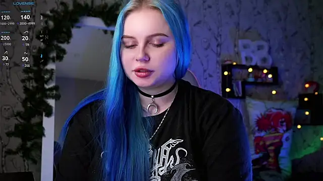 Moon Valkyrie online show from 01.20.25