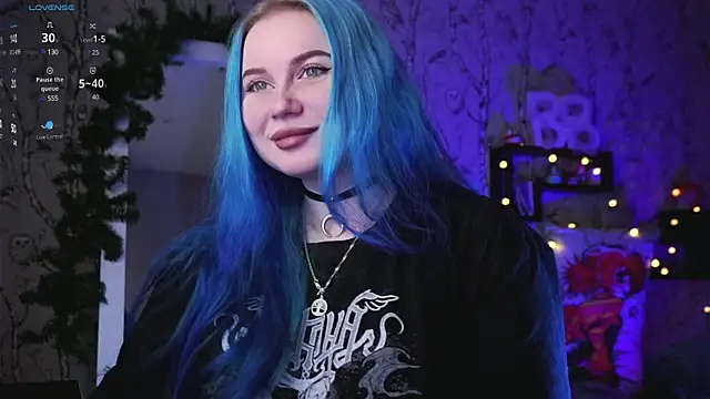 Moon Valkyrie online show from 01.25.25