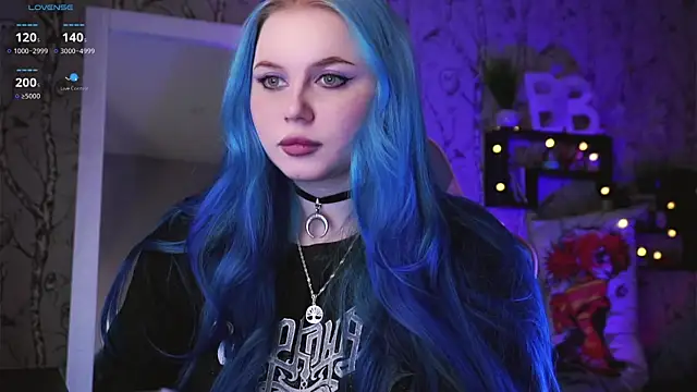 Moon Valkyrie online show from 02.03.25