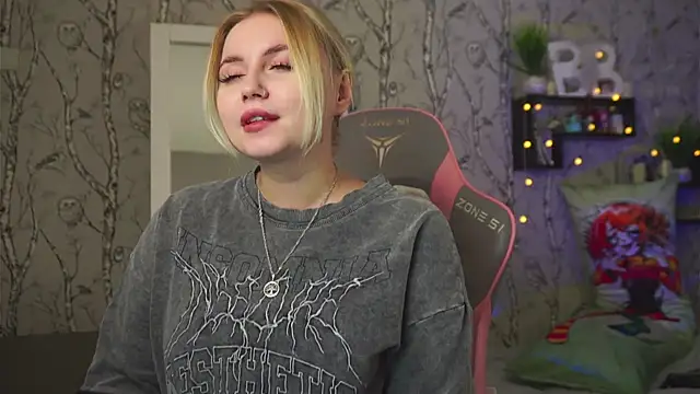 Moon Valkyrie online show from 02.27.26