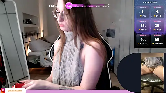 Snapshot of misstrixiefox chatting on 03.20.25 misstrixiefox online show from 03.20.25