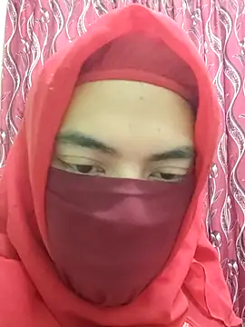 Snapshot of ElisyaHijabDoll chatting on 04.25.26 ElisyaHijabDoll online show from 04.25.26