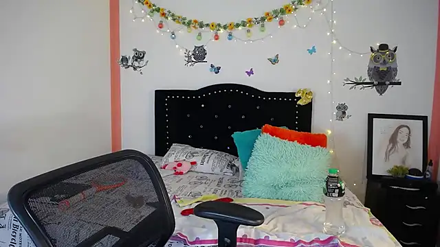 naughty girl 4u online show from 03.13.25