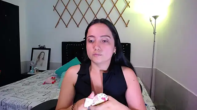 naughty girl 4u online show from 09.29.25