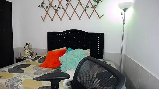 naughty girl 4u online show from 02.23.26