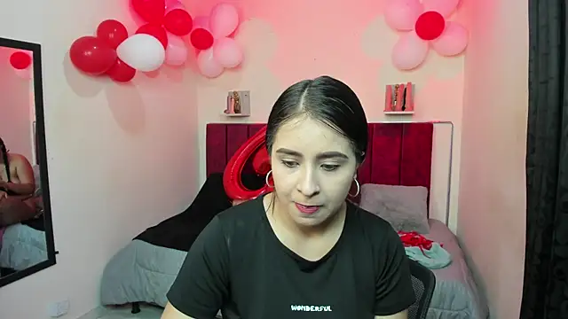 Snapshot of Afrodita-hott chatting on 02.15.25 Afrodita-hott online show from 02.15.25