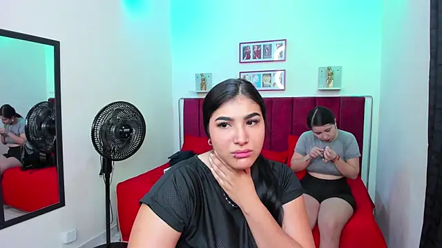 Snapshot of Afrodita-hott chatting on 02.27.25 Afrodita-hott online show from 02.27.25