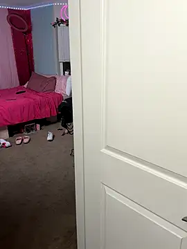 Snapshot of MissRomero chatting on 09.26.25 MissRomero online show from 09.26.25