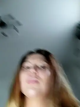 Snapshot of Lovers__Annn chatting on 02.28.25 Lovers Annn online show from 02.28.25