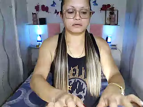 UrAsianPrincessDanie online show from 02.23.25