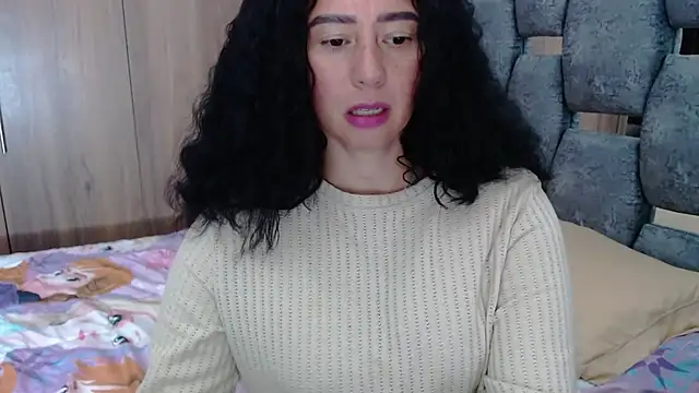 Snapshot of sara_hott_1 chatting on 01.24.25 sara hott 1 online show from 01.24.25