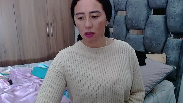 Snapshot of sara_hott_1 chatting on 01.26.25 sara hott 1 online show from 01.26.25