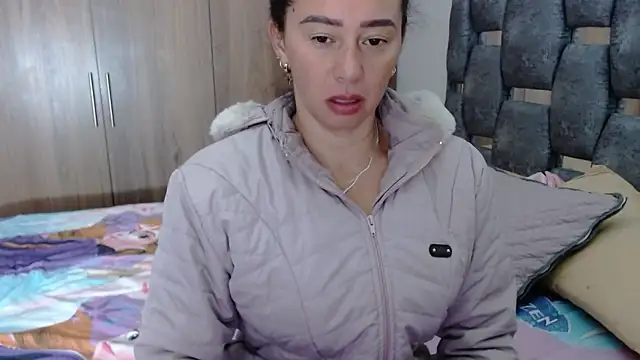 Snapshot of sara_hott_1 chatting on 01.30.25 sara hott 1 online show from 01.30.25