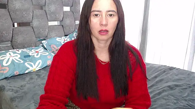 Snapshot of sara_hott_1 chatting on 05.02.26 sara hott 1 online show from 05.02.26