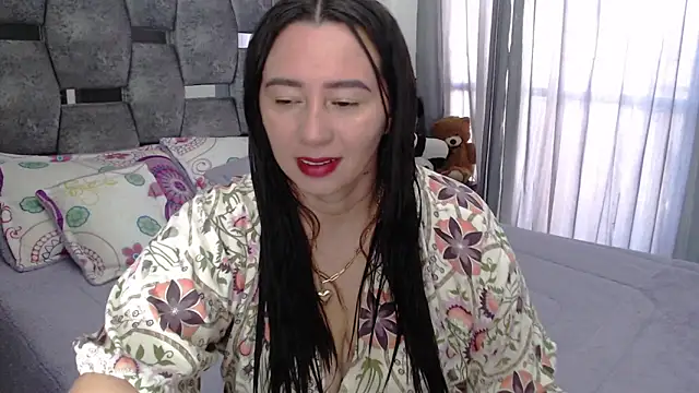 Snapshot of sara_hott_1 chatting on 05.18.26 sara hott 1 online show from 05.18.26