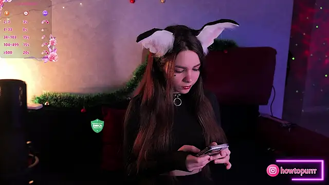 Snapshot of How2Meow chatting on 12.16.24 How2Meow online show from 12.16.24