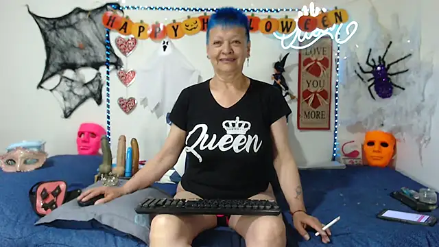 loquitaqueen011 online show from 10.26.25