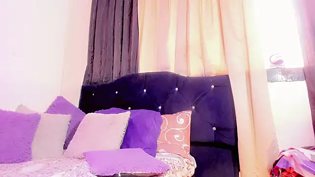 Snapshot of lesly_xx chatting on 04.20.26 lesly xx online show from 04.20.26