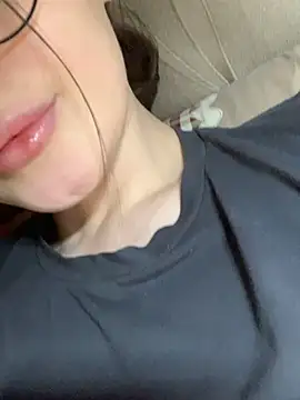 Snapshot of MiaBlossom chatting on 01.29.25 MiaBlossom online show from 01.29.25