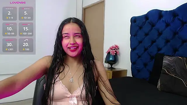 Snapshot of Lili666_ chatting on 10.03.25 Lili666  online show from 10.03.25