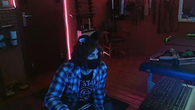 Snapshot of Ginny-the-bdsm-nympho chatting on 10.30.25 Ginny-the-bdsm-nympho online show from 10.30.25