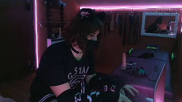 Snapshot of Ginny-the-bdsm-nympho chatting on 12.14.25 Ginny-the-bdsm-nympho online show from 12.14.25