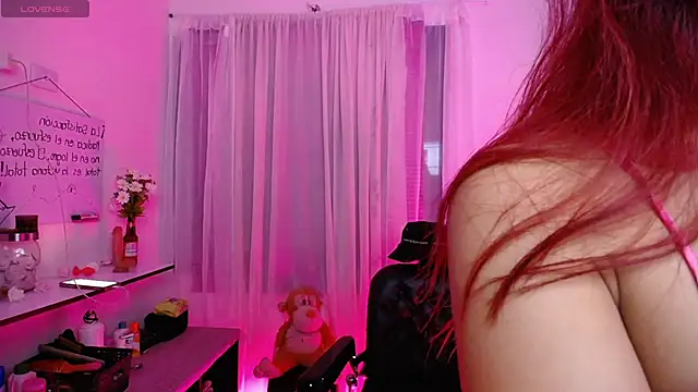 Snapshot of Misslana_wn1 chatting on 12.28.24 Misslana wn1 online show from 12.28.24