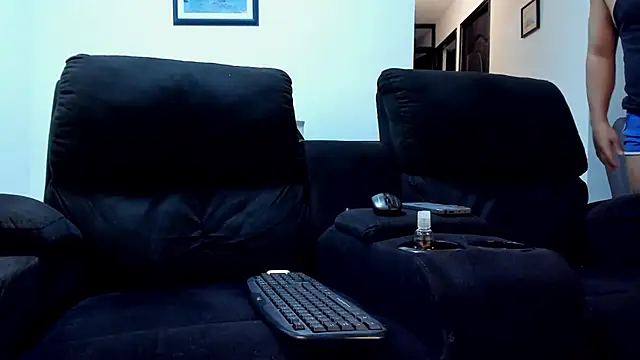 dylanstrong  online show from 09.12.25