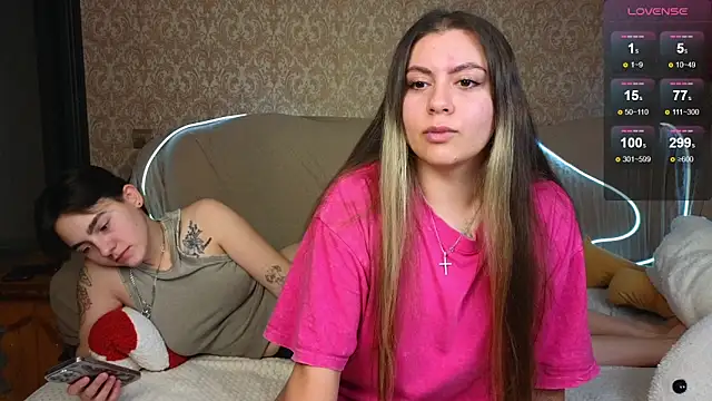 twobabesweet online show from 01.05.25