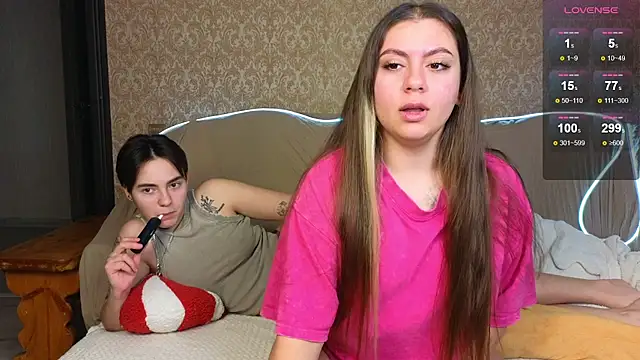 twobabesweet online show from 01.08.25