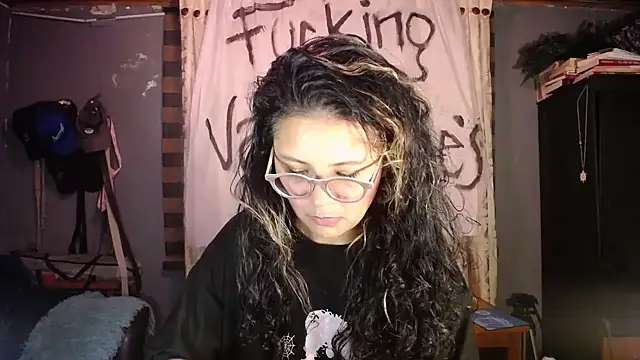 Snapshot of Hathorlove chatting on 02.12.26 Hathorlove online show from 02.12.26