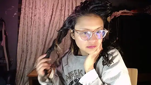 Snapshot of Hathorlove chatting on 02.24.26 Hathorlove online show from 02.24.26