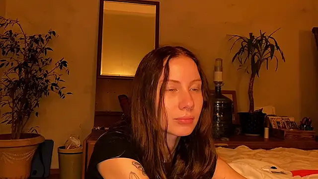 Snapshot of elfess chatting on 10.07.25 elfess online show from 10.07.25