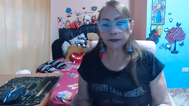 Snapshot of milfeddy_ chatting on 06.04.26 milfeddy online show from 06.04.26
