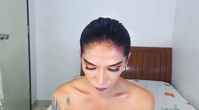 Snapshot of SofiaLibreTs chatting on 03.20.25 SofiaLibreTs online show from 03.20.25