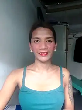 Snapshot of SofiaLibreTs chatting on 12.15.25 SofiaLibreTs online show from 12.15.25