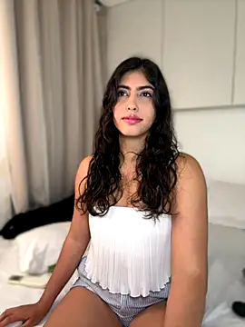 Gaby zahir  online show from 10.03.25