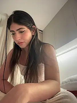 Gaby zahir  online show from 12.04.25