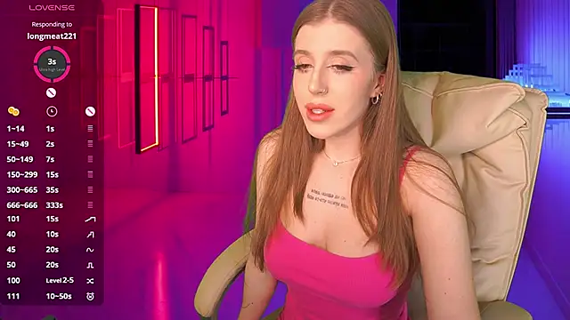 PenellopaRaw online show from 01.18.25