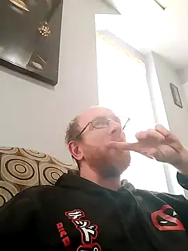 Snapshot of TaylorBlaze chatting on 01.14.25 TaylorBlaze online show from 01.14.25