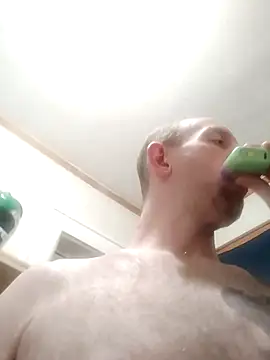 Snapshot of TaylorBlaze chatting on 02.23.26 TaylorBlaze online show from 02.23.26