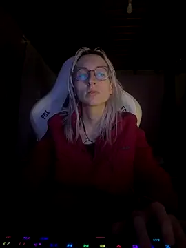 Snapshot of bunnydark00 chatting on 09.25.25 bunnydark00 online show from 09.25.25