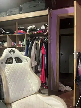 bunnydark00 online show from 04.13.26