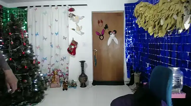 Sweett Anya online show from 01.01.25