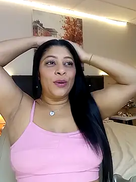 Lashmy111 online show from 11.29.25