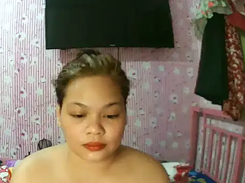 Snapshot of shaira4u chatting on 04.25.26 shaira4u online show from 04.25.26
