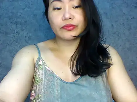 SexiestAries online show from 10.14.25