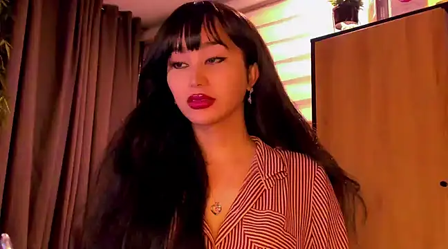 YOURCRISTINAS online show from 01.17.25