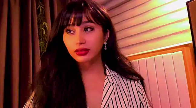 YOURCRISTINAS online show from 01.20.25